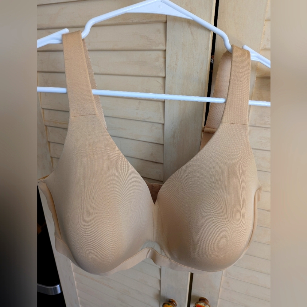 Lane Bryant Cacique Collection Lightly-Lined NO Wire Comfort Bliss Bra